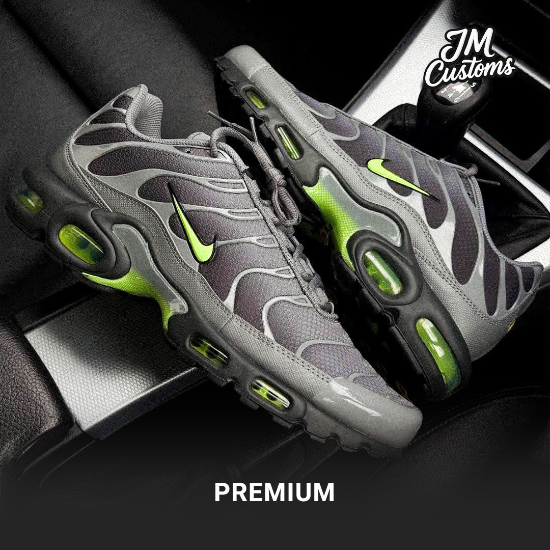 Nike Air Max Plus TN grey volt