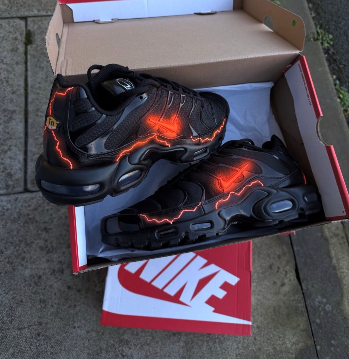 Air max plus - orange lightening