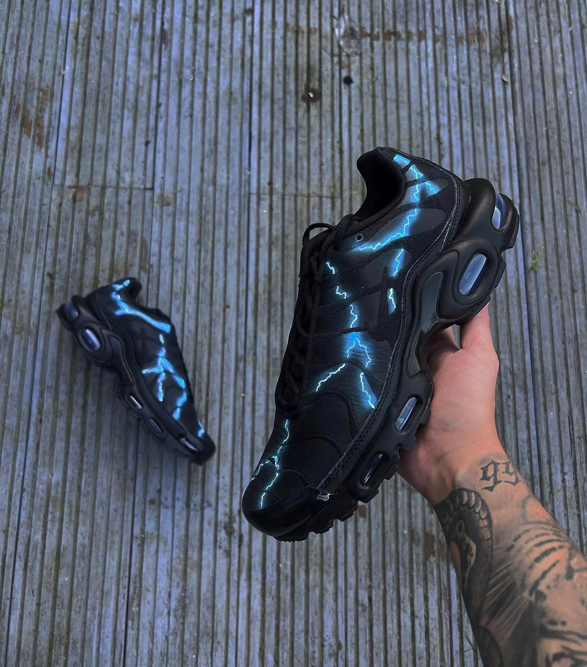 Air max plus - blue lightening leather