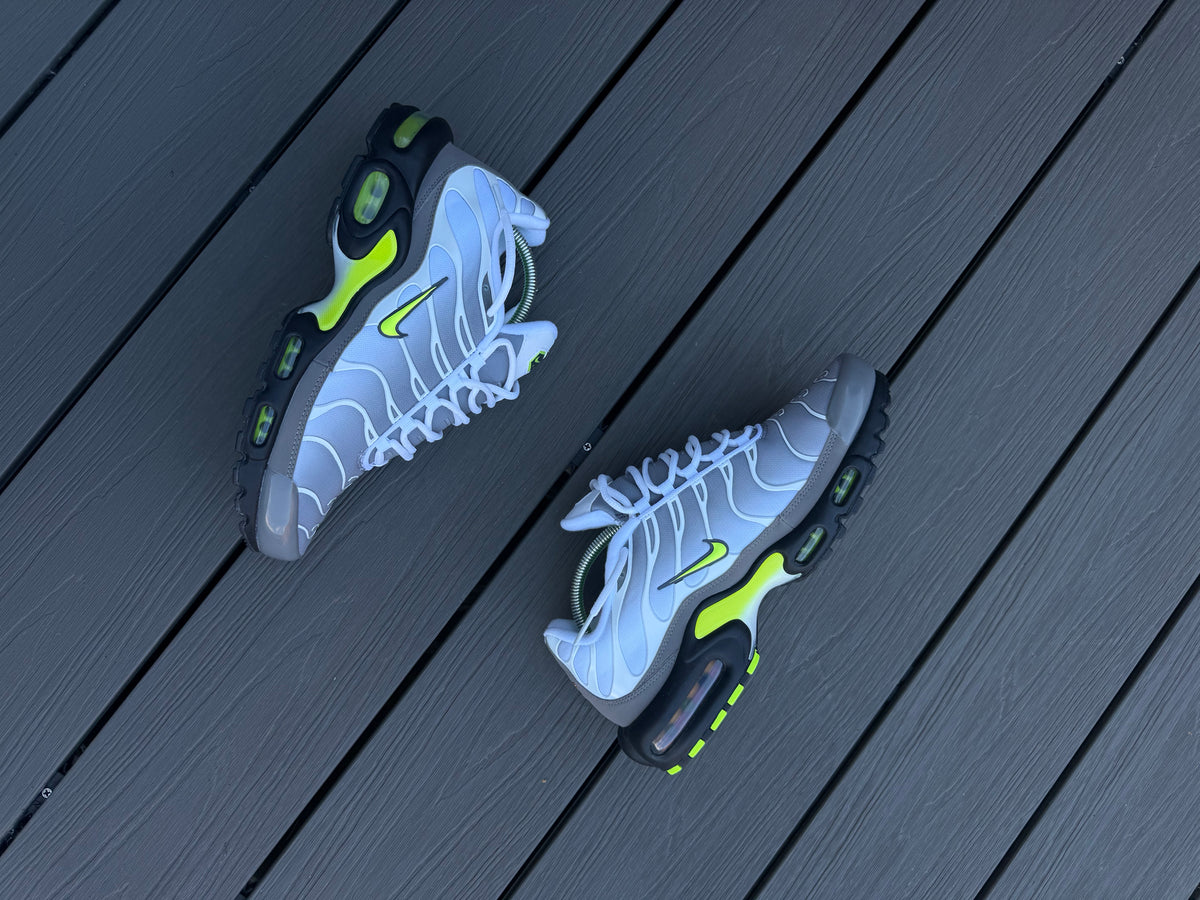 Air max plus “Neon”